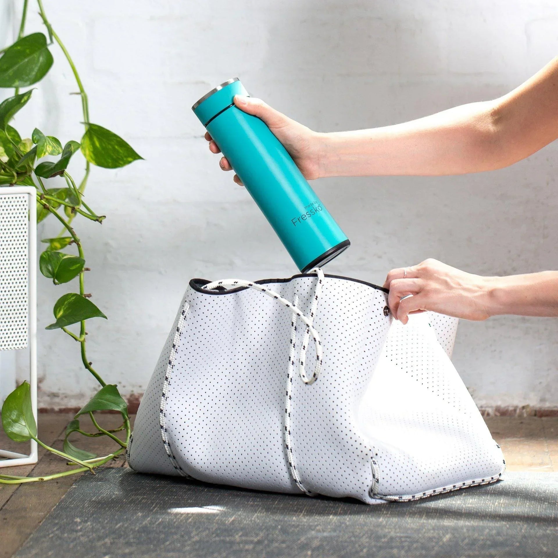 Fressko Infuser Flask 500ml -Lagoon | Drink Bottle - Stainless Steel Water Bottle - cf-type-stainless-steel-water-bottle, col-gifts, col-gifts-for-mum, col-gifts-for-women, DrinkBottle, us-retail, Water Bottle - Upcycle Studio