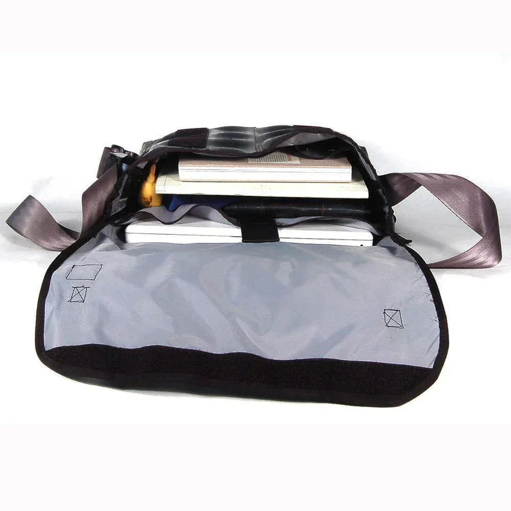 Alchemy Goods Black Pike Messenger Bag - Messenger Bag - cf-type-messenger-bag, col-gifts, col-gifts-for-dad, col-gifts-for-men, us-retail - Upcycle Studio